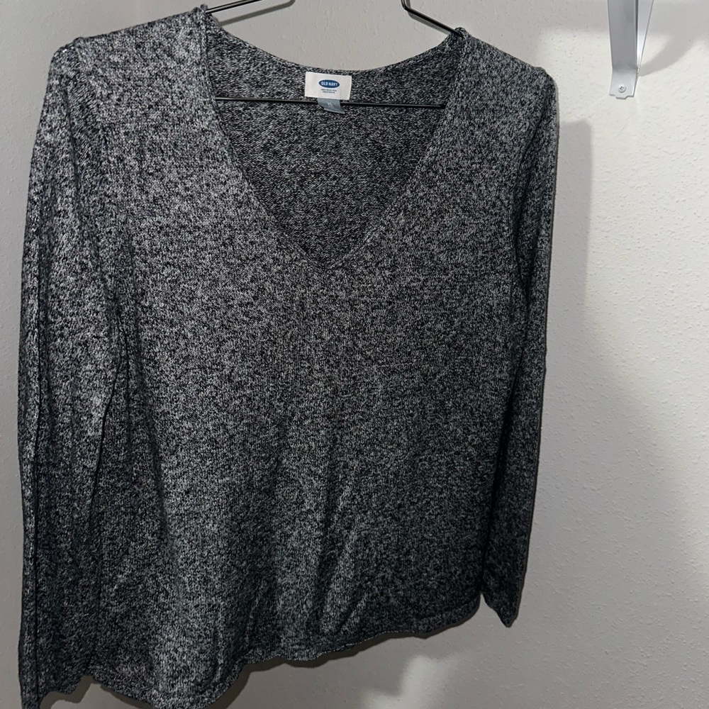 Old Navy Charcoal Long Sleeve V-Neck Top